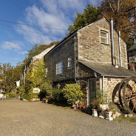 Ferienwohnung The Granary At Bissick Old Mill Truro Exterior foto